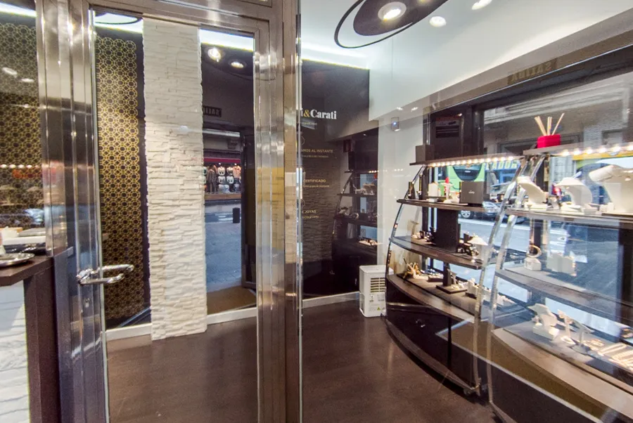 Tienda Diamanti & Carati en Hurtado Amézaga