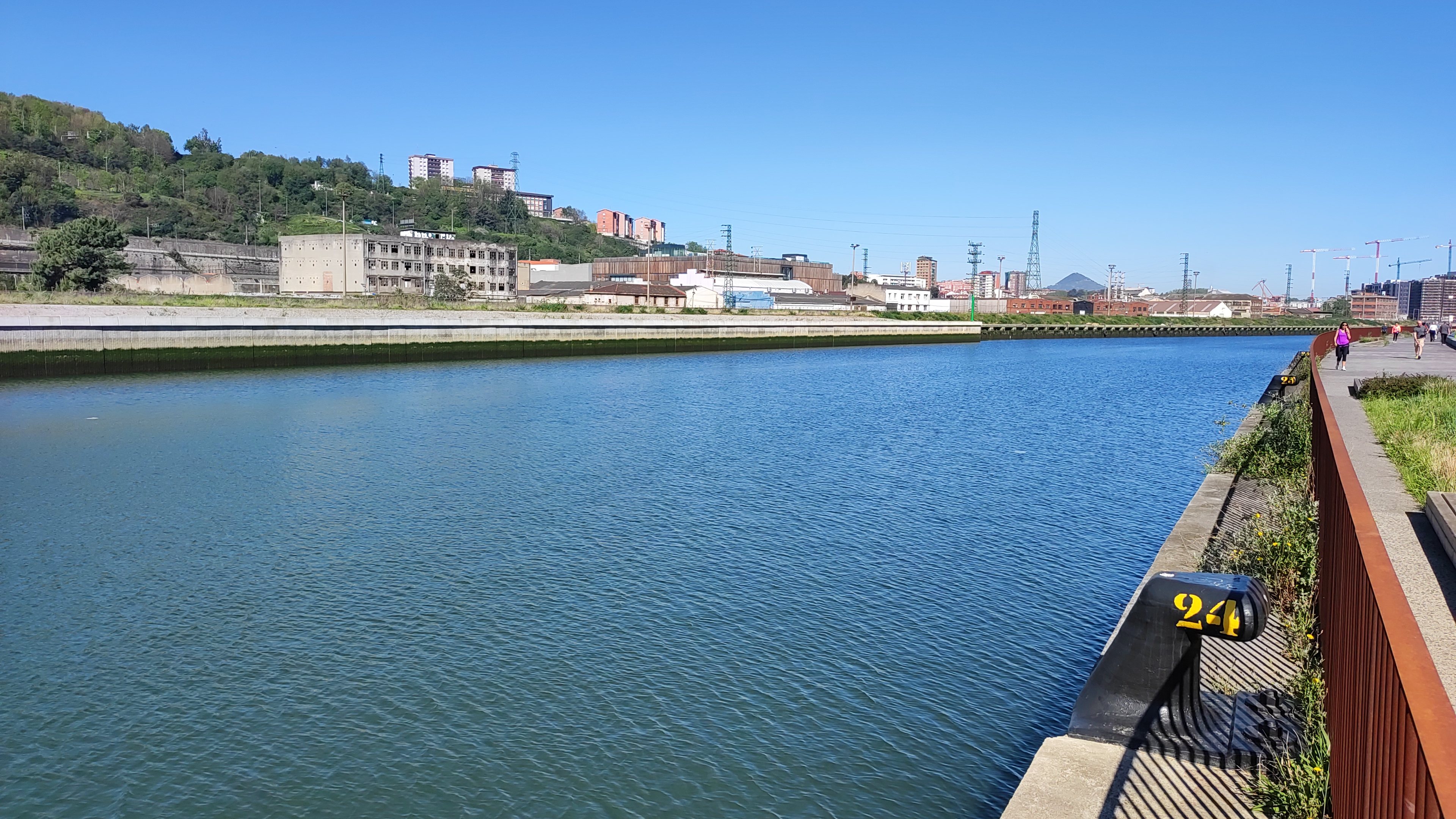 El canal de Deusto, la orilla de San Ignacio y Elorrieta