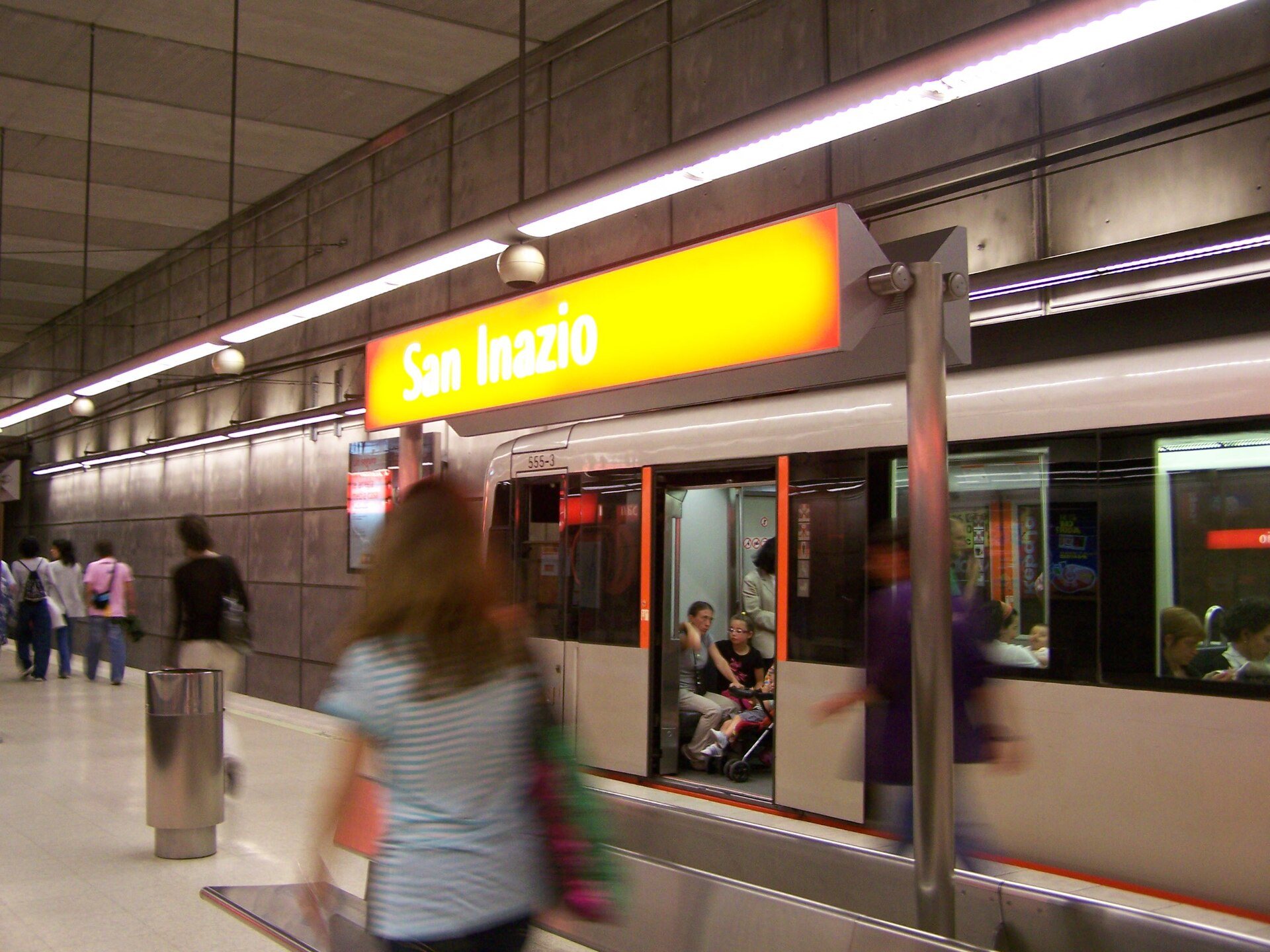 El metro entrando en San Inazio